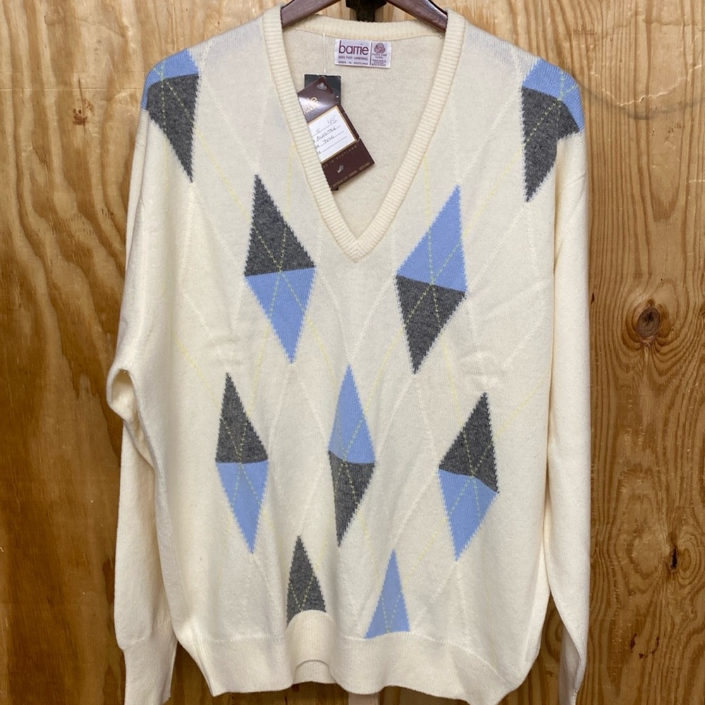 Barrie size (48) XXL cardigan pull over V neck